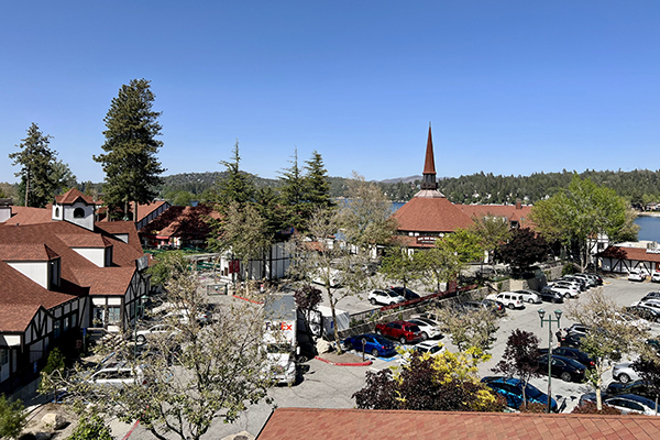 Lake Arrowhead Village LG